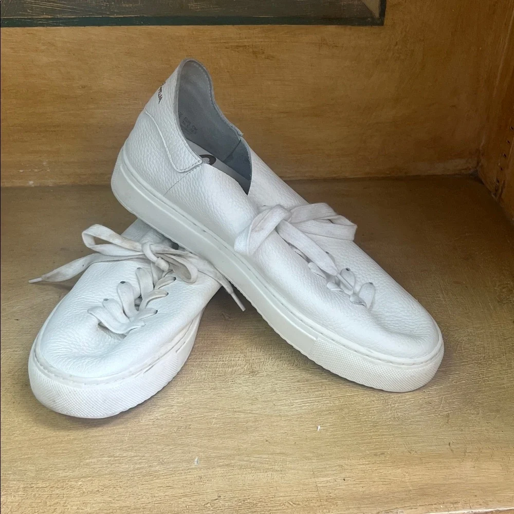 Sam‎ Edelman White Textured Sneakers